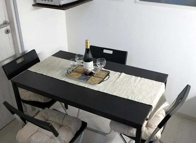 Muveszhaz Apartment *